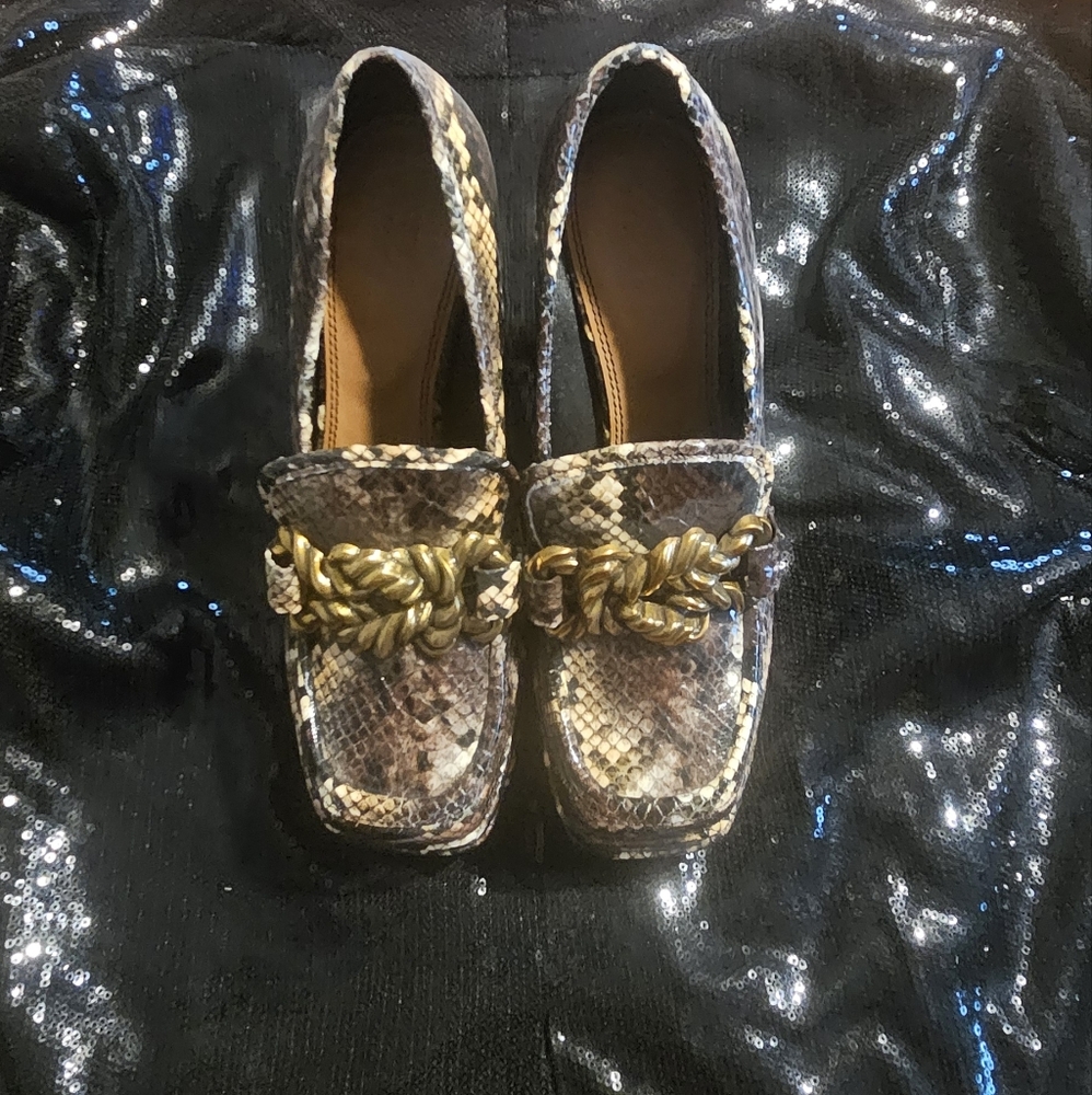Brown and Gold Loafers with Decorative Bow Flats